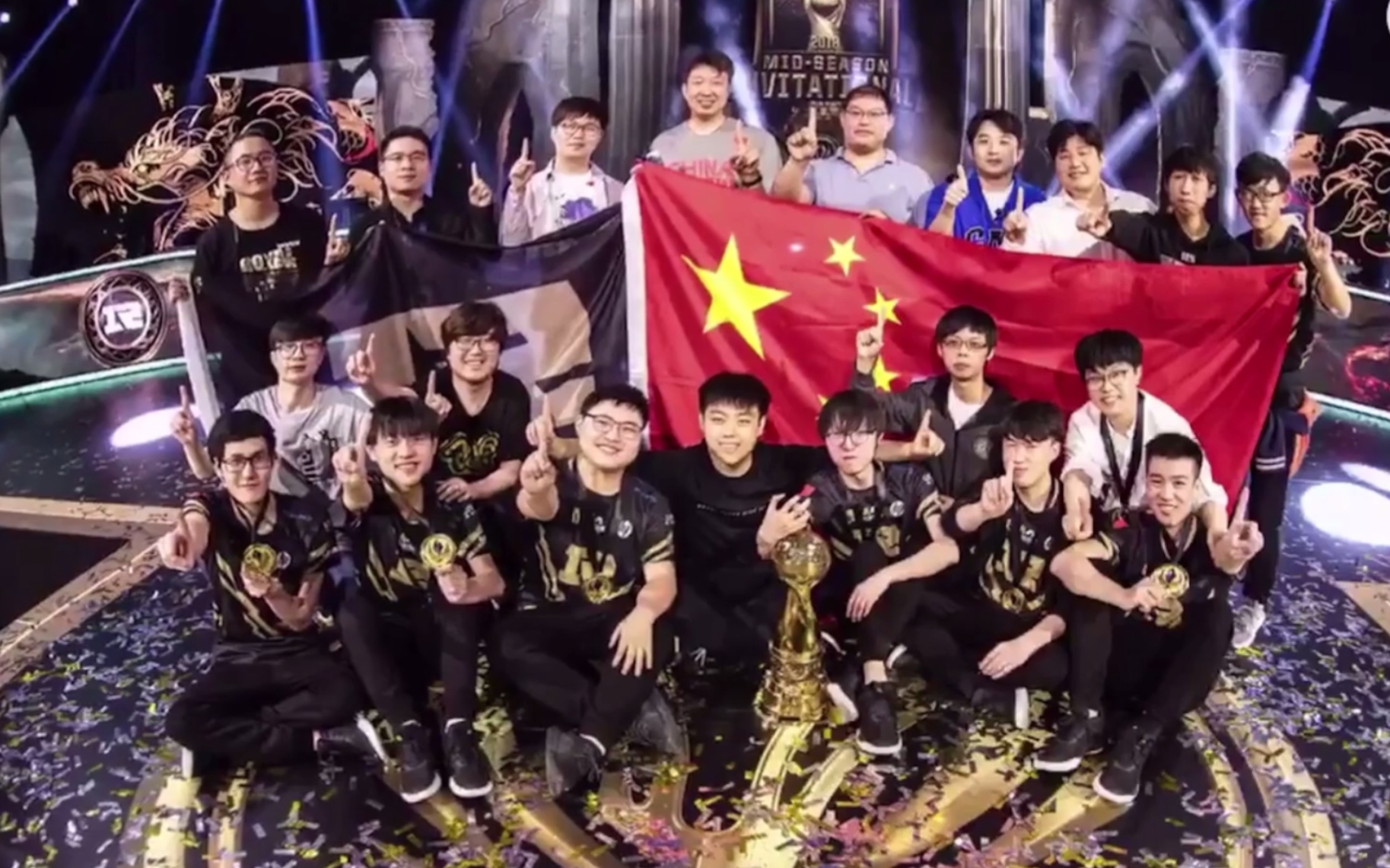 夺冠首场状态出色，RNG观众沸腾！，C罗重返赛场比赛高潮迭起(17年rng世界赛拿了第几名)