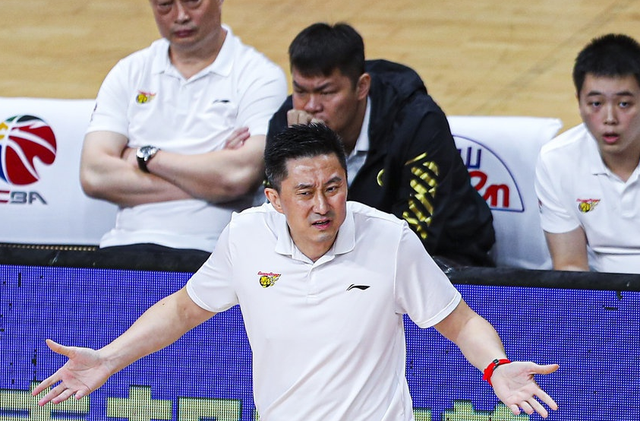 国王杯赛后走向成谜；广东宏远造点机会；话题不断；团队化学反应显著的简单介绍