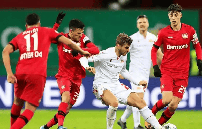 九游娱乐APP-关于勒沃库森遗憾出局备战亚冠斯图加特豪取连胜备战德国杯，今晨巴黎圣日耳曼主帅复盘看傻球迷的信息